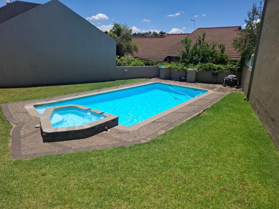 3 Bedroom Property for Sale in Baysvalley Free State